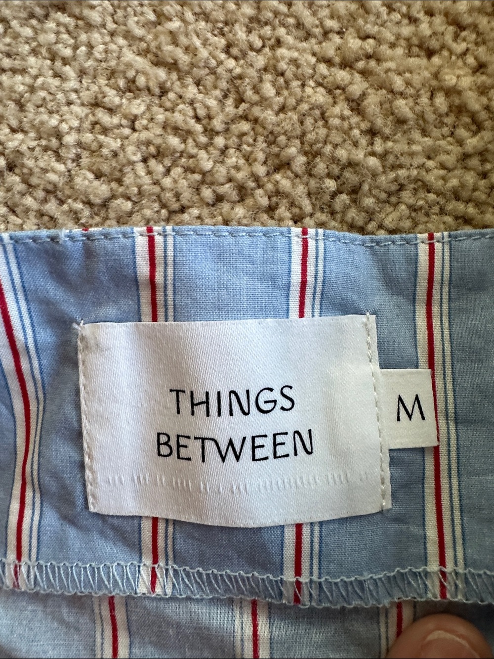 Things between blouse - Picture 3 of 6
